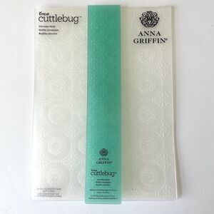 Cricut Cuttlebug Anna Griffin Circular Grid 5" x 7" Embossing Folder Craft Card
